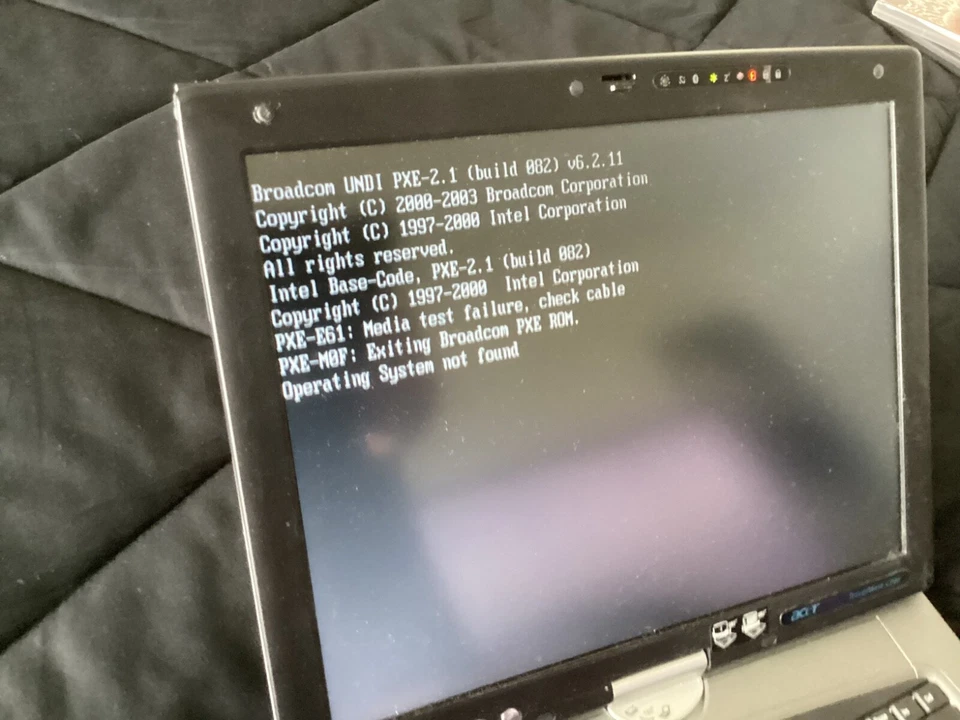 Acer Travelmate PC Tablet C300 - Image 2 of 4