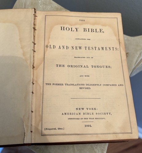 Antique Holy Bible – American Bible Society (1891 Edition) - Picture 3 of 8
