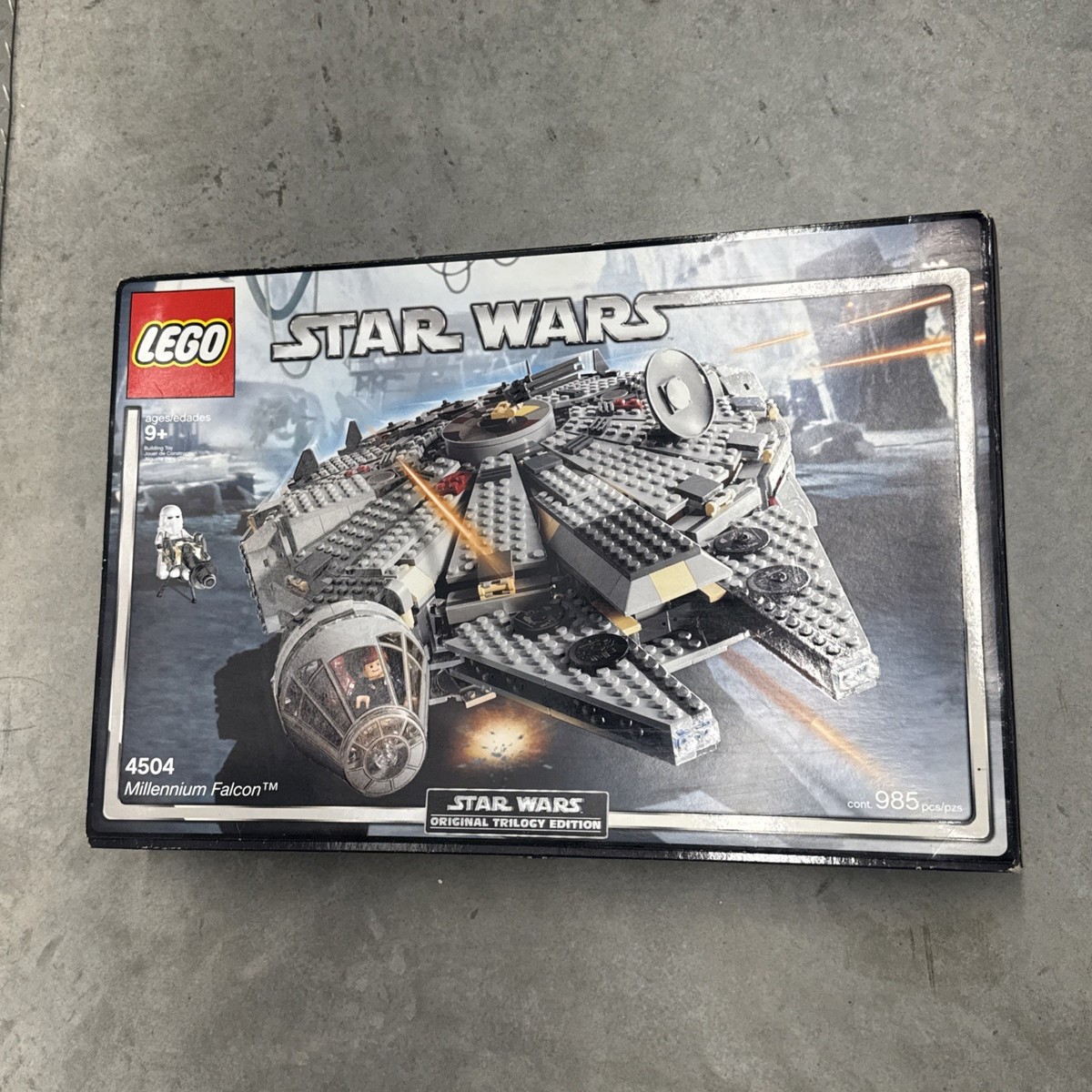 LEGO Star Wars 4504 Millennium Falcon 2004 NISB Sealed Original