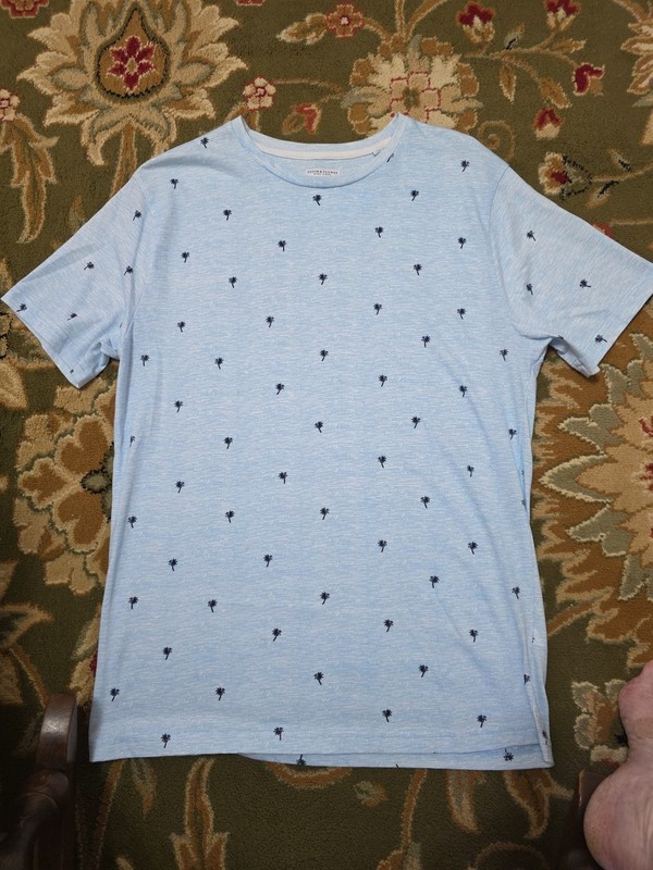 Ladies Sz Large Blue Top With Palm Trees VERY NICE!!