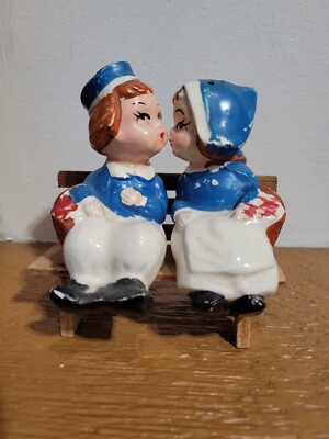 Vtg Holland Dutch KISSING BOY & GIRL Salt & Pepper SHAKER Set JAPAN ...