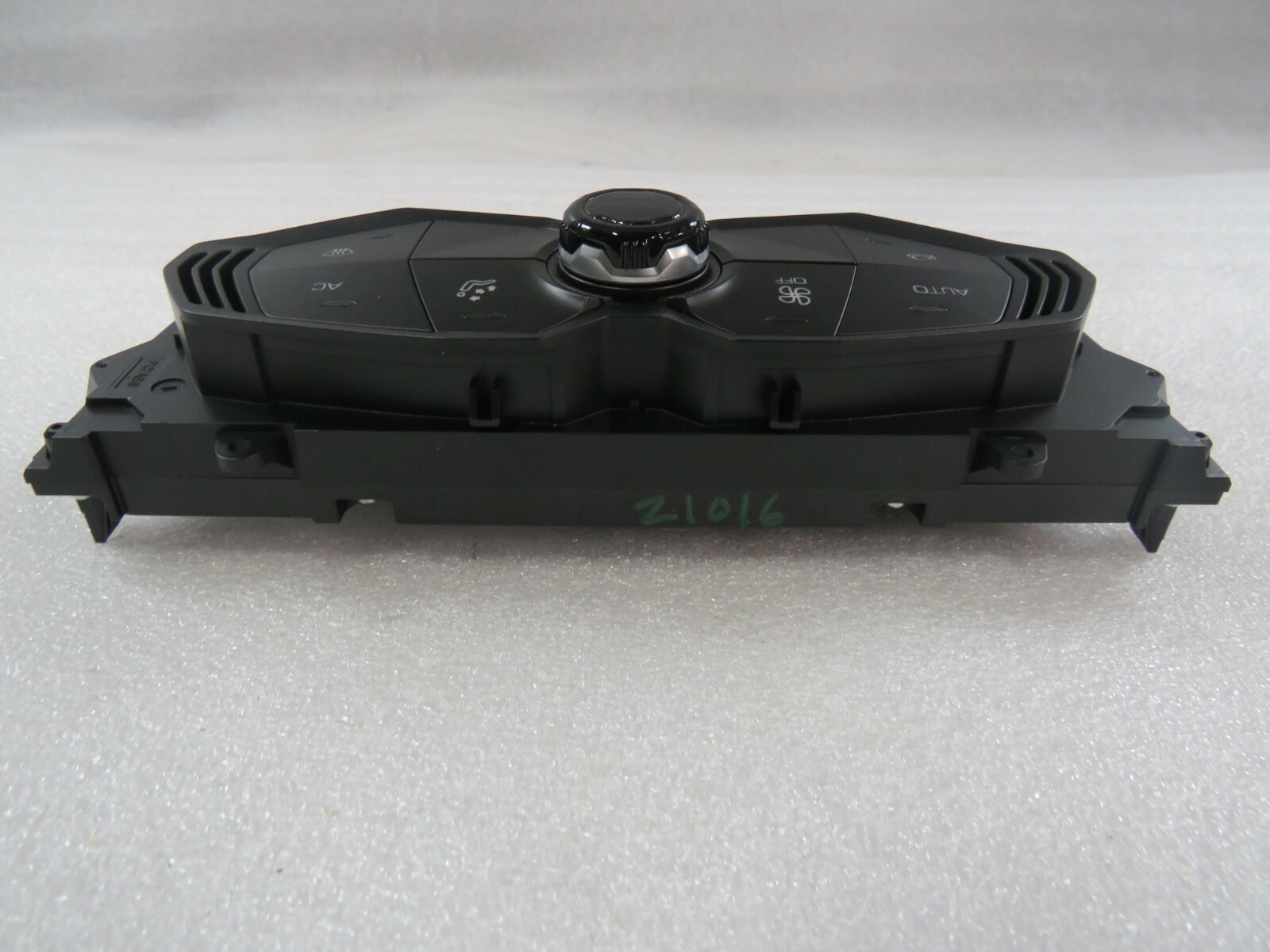 Lamborghini Huracan, LP580, Temperature Control, Used, P/N 4T0820043D