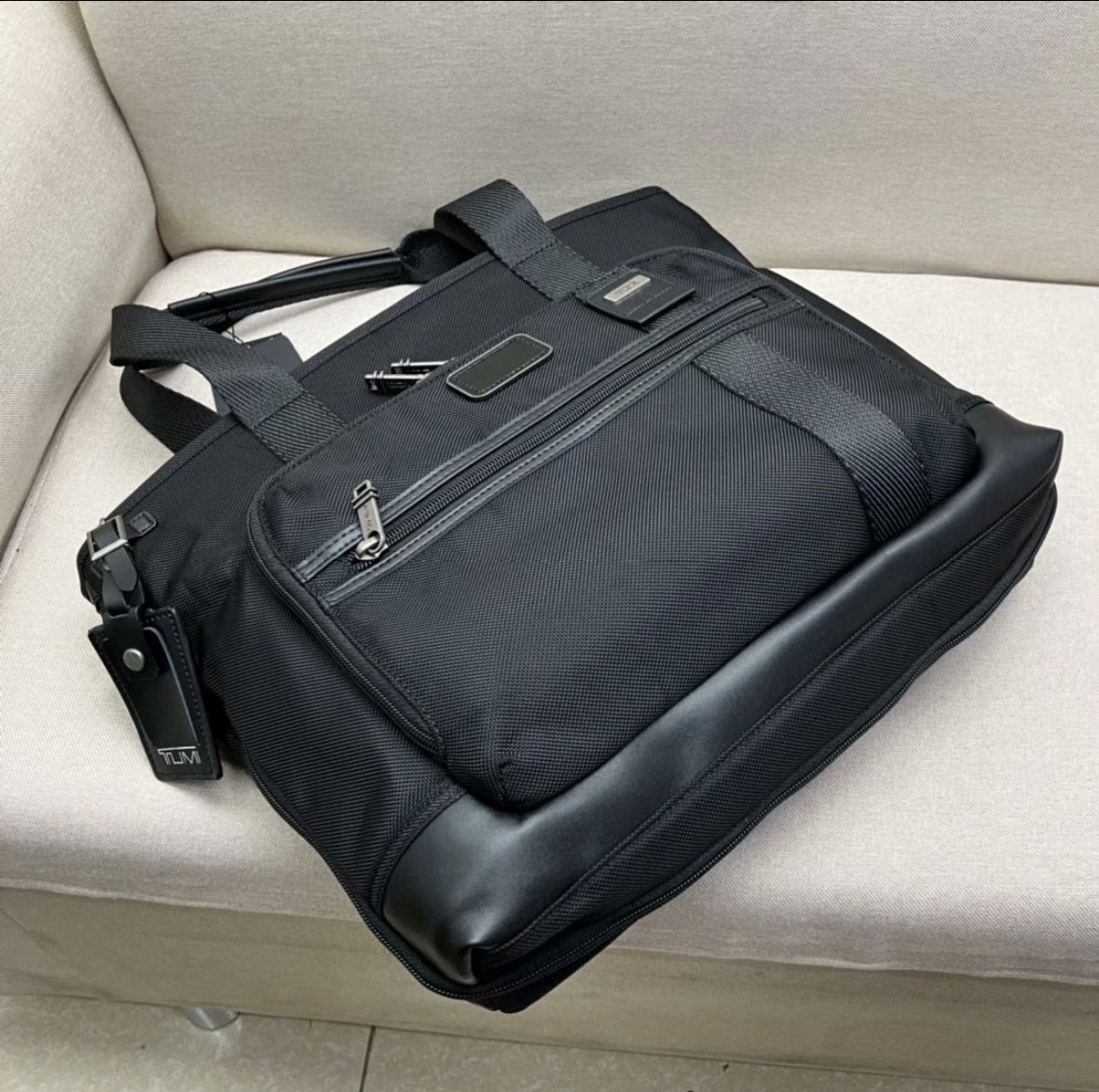 NEW TUMI 2223309DO Black Business Slim Tote Bag Nylon NEW TUMI 2223309DO Black Business Slim Tote Bag Nylon
