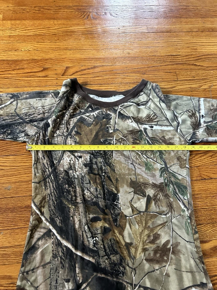 Realtree Long Sleeve Camo Shirt Size XL(16-18) - Image 3 of 4