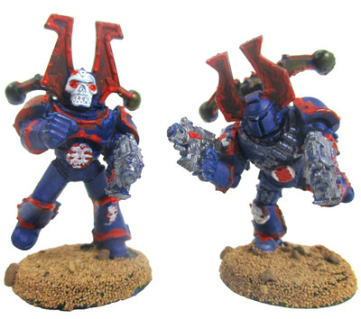 WARHAMMER Miniatures 2x KHORNE BERSERKER!!