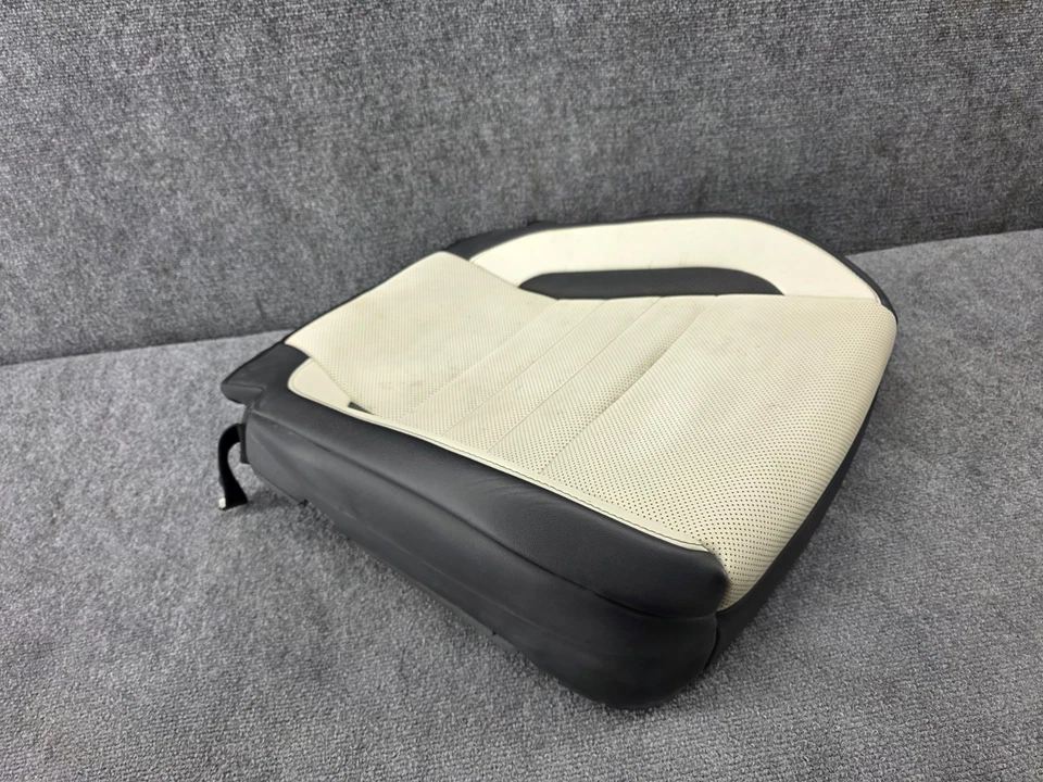 FUNDA DE COJÍN ASIENTO INFERIOR DELANTERO DERECHO LEXUS 21-25 IS350 IS500 IS300 F-SPORT OEM Foto 2 de 4