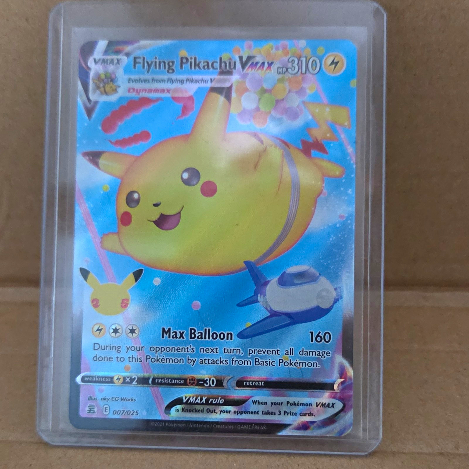 The Pokémon Company Pikachu VMAX 044/185 Vivid Voltage Ultra Rare Holo EN