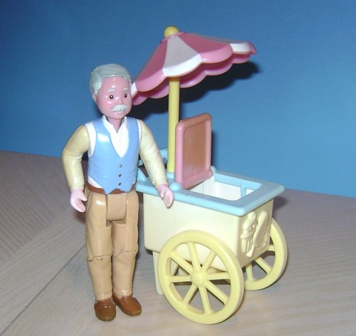 Carrello gelato vintage Fisher Price Loving Family con venditore di ombrelli - Foto 2 di 3