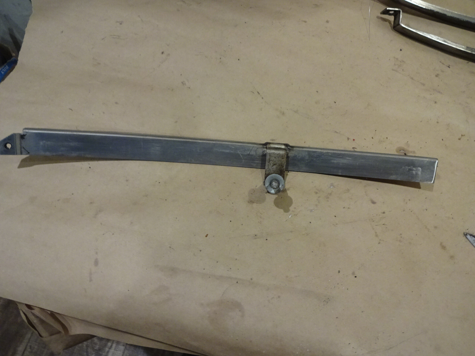 Ferrari 360,430 LH Door Front Glass Guide P/N 65062000