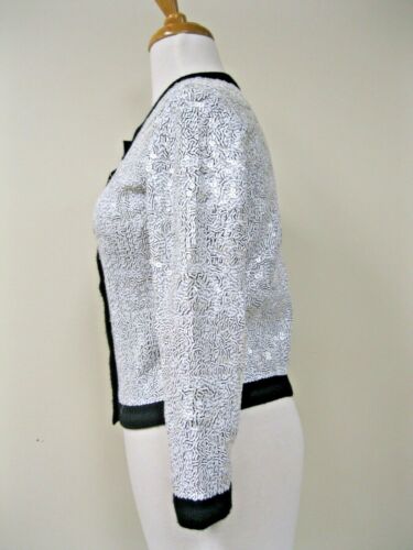 Cárdigan de cachemira lentejuelas Chanel 2008P talla 36 botones Usado en excelente estado - Imagen 3 de 10