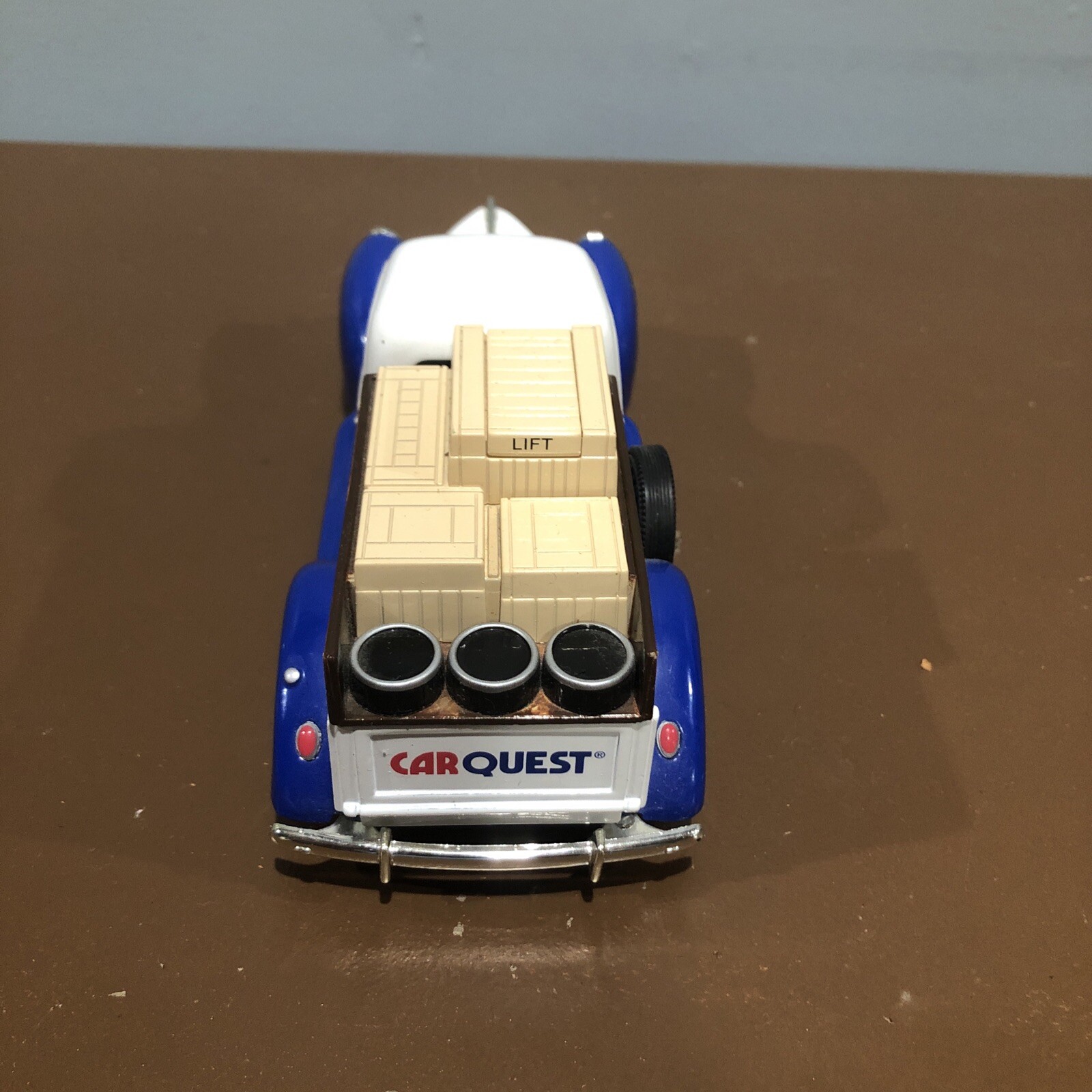 Picture 4 of 6