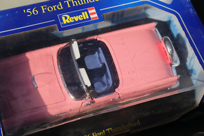 08804 Revell '56 Ford Thunderbird rosa 1:18 OVP