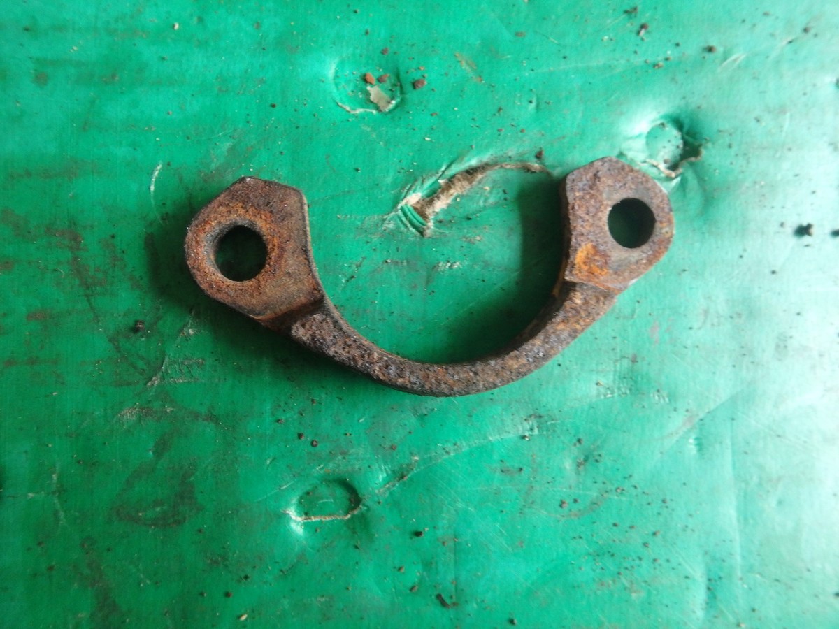 1989 Kawasaki Ninja ZX 10 zx 1000 exhaust header mount 1 | eBay