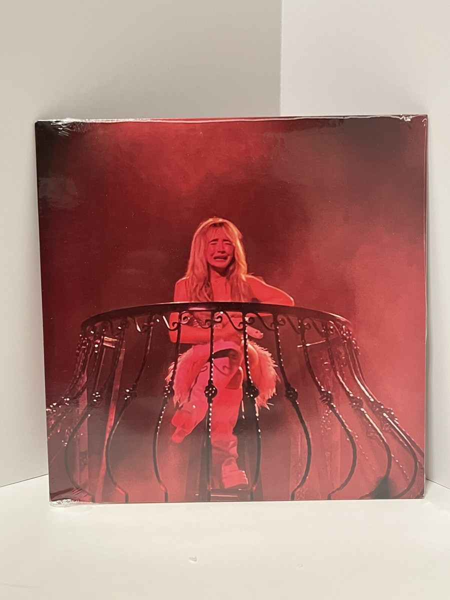 Sabrina Carpenter Feather 7