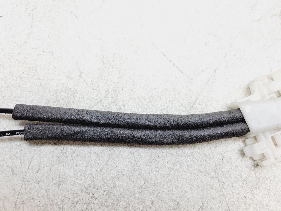 10 2011 2012 2013 2014 2015 HYUNDAI TUCSON LEFT DRIVER FRONT DOOR LOCK ACTUATOR - Image 3 of 4