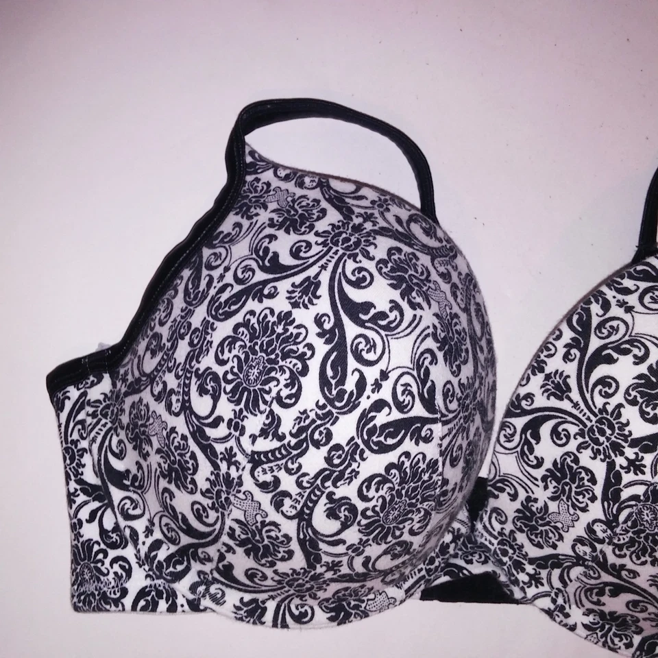 Sujetador Cacique 38DD Push Up Negro Blanco Estampado Damasco Algodón Con Aros Foto 4 de 4