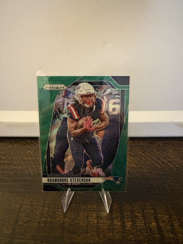 2024 Panini Prizm - Rhamondre Stevenson #195 Green Wave Prizm