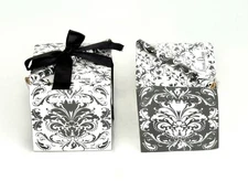 2008 Lissom Design Sticky Note Cube with Pencil – Black White Damask 3”-Sealed