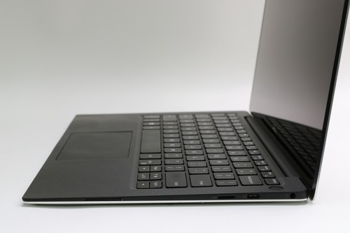 13.3" Dell XPS 13 9370, i7-8550U, 8GB, 256GB SSD - Picture 4 of 16