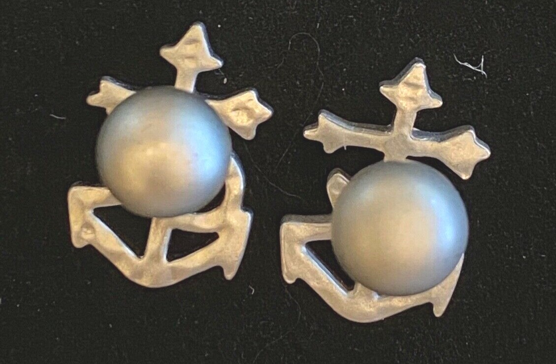 VINTAGE CHRISTIAN LACROIX SILVER TONE LOGO CUFFLINKS Gem