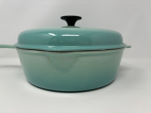 Poêle à frire LE CREUSET Cool Mint en FONTE émaillée avec couvercle 3 QT. 2 becs - Photo 2/12