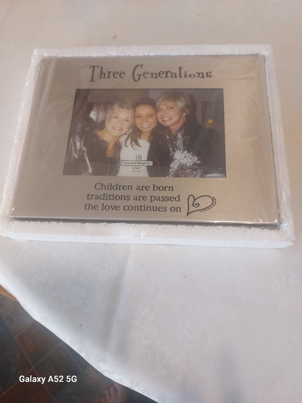 GANTZ THREE GENERATIONS PICTURE FRAME
