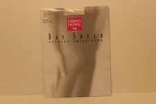 Hanes Her Way Day Sheer Control Top Pantyhose Pearl Size AB J51
