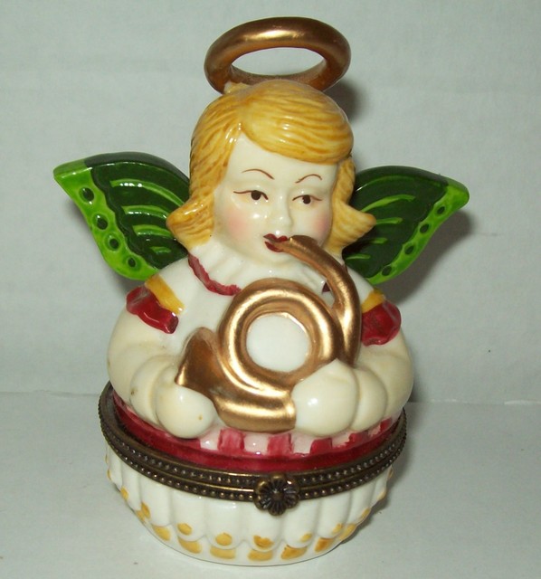 Villeroy & Boch Porcelain Hinged Trinket box 1748 ANGEL HORN CHRISTMAS