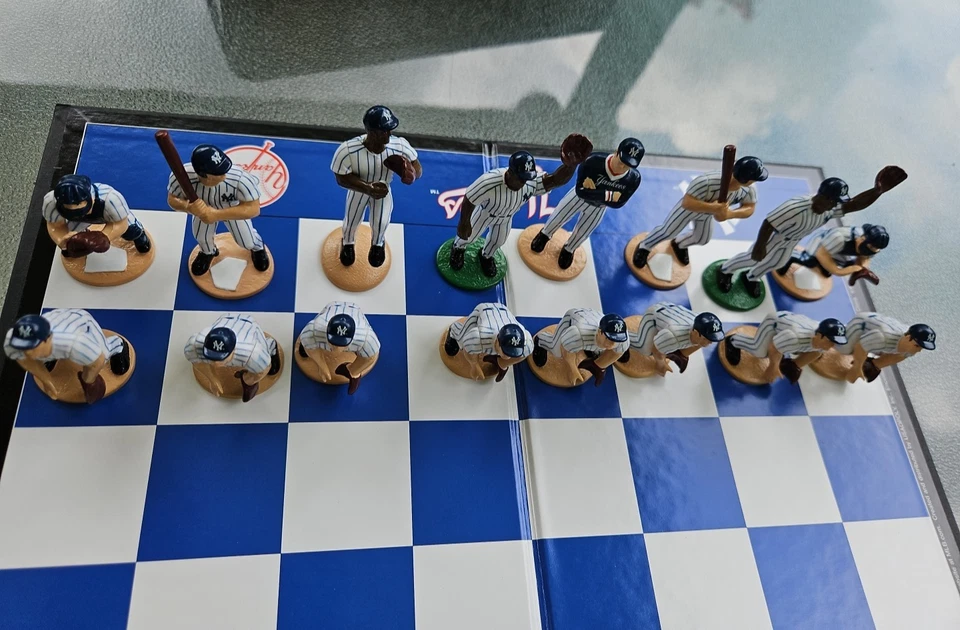 Collector's Edition BOSTON RED SOX vs NY YANKEES Rivalry Chess Set & Game Board - Image 2 of 4