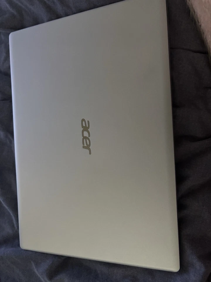 Acer Aspire Laptop With Charger And Original Packaging - Image 2 of 4