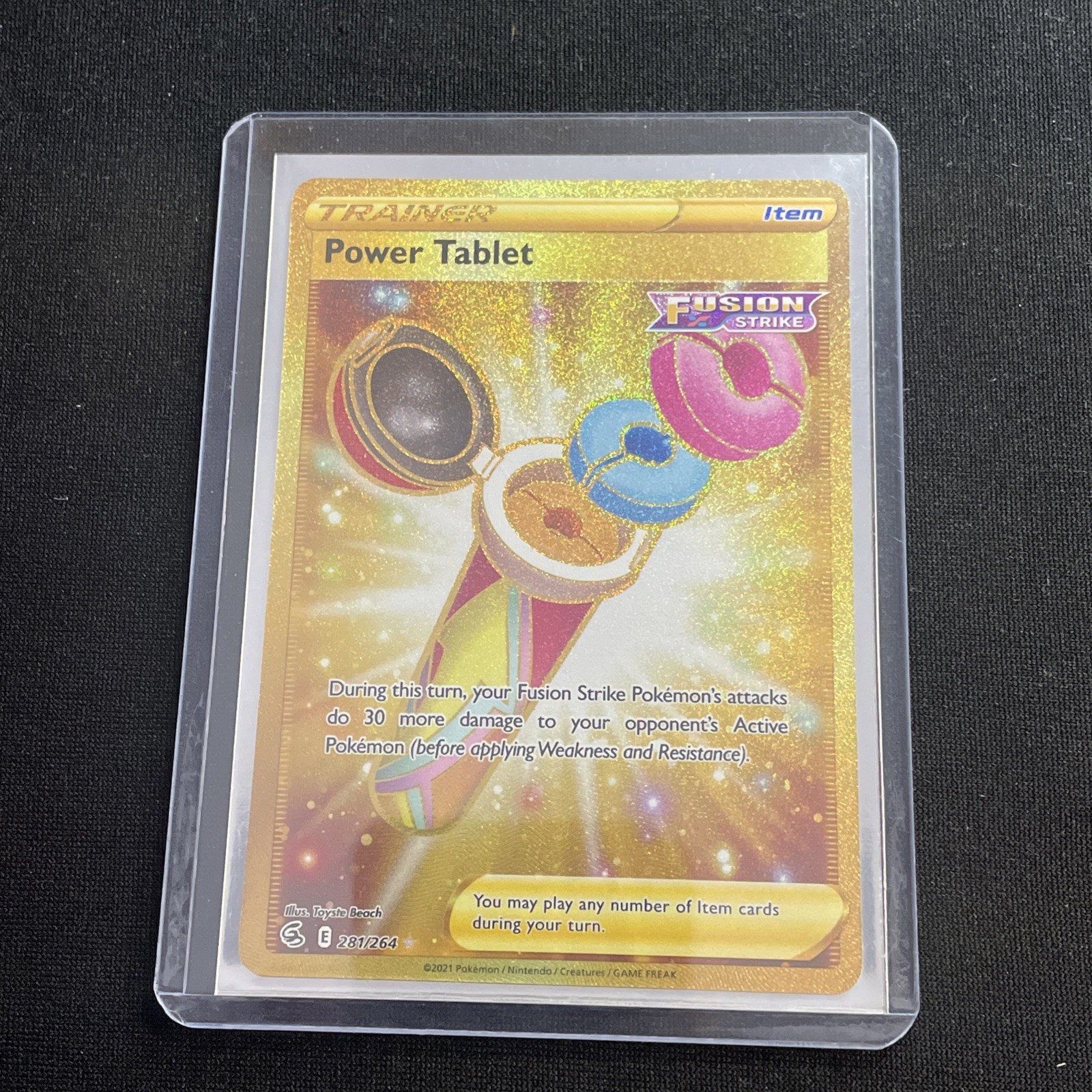 Pokemon TCG Power Tablet 281/264 Gold Secret Rare Pokemon Fusion Strike NM