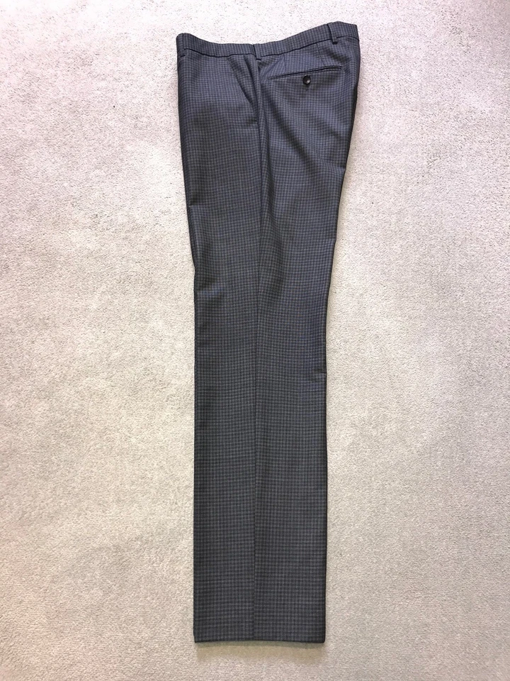 HUGO BOSS - Slim Fit 3 Piece grey  Check WOOL SUIT - 38 Reg - W32 L32 - STUNNING - Image 2 of 4