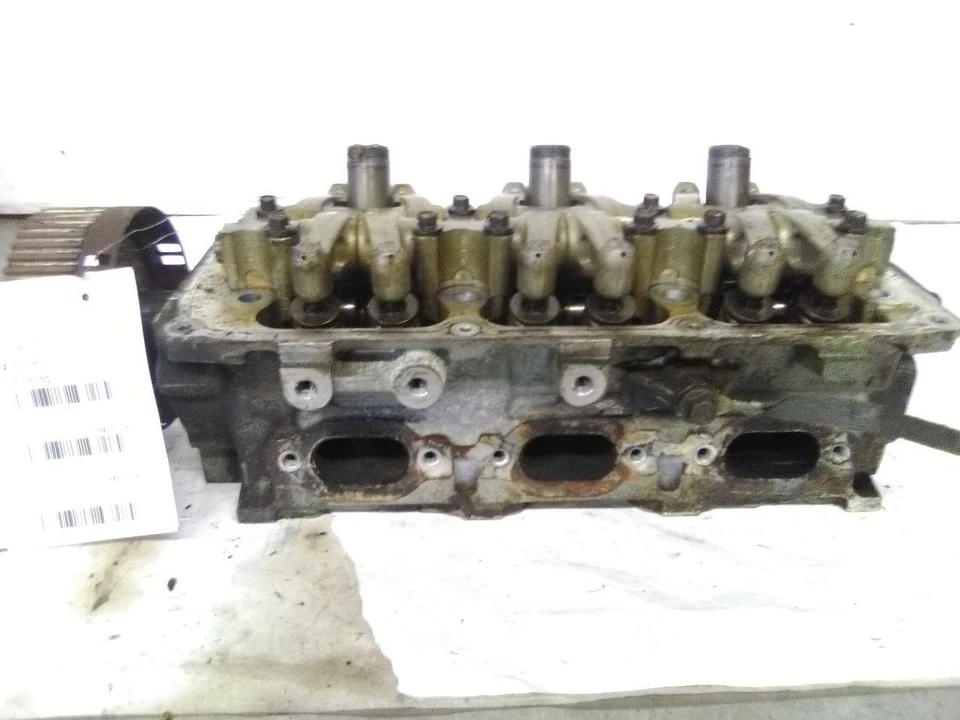 95-97 Chrysler Concorde Driver Left Cylinder Head 6-215 3.5 Liter - Image 2 of 4