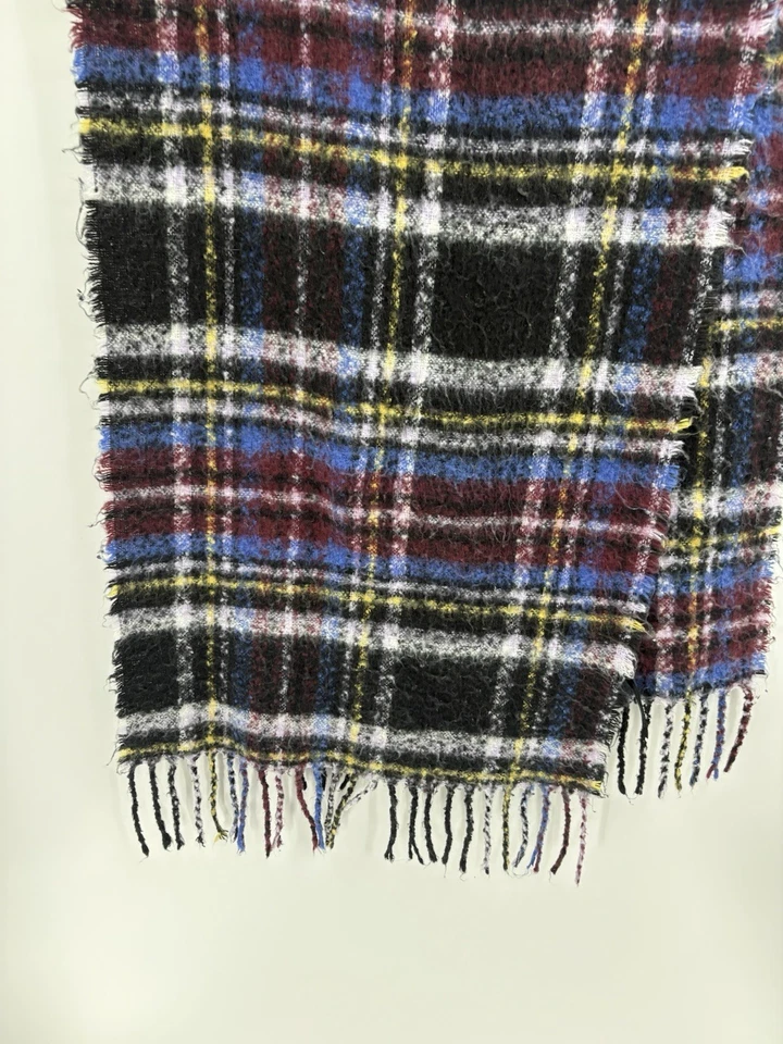 Bufanda de poliéster con capas de invierno a cuadros púrpura difusa Urban Outfitters para mujer Foto 4 de 4