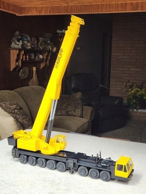 1/50 Conrad Krupp 250 GMT Hydraulic Truck Crane