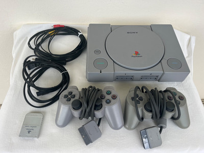 PlayStation 1 PS1 USA 120V NTSC | 2 Controller (1 Gut, 1 mit Wackelkontakt)