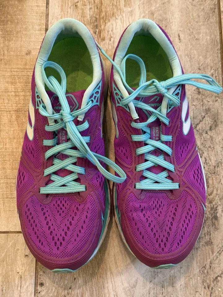 Zapatillas Newton Running Fate 6 para mujer 9,5 púrpura aguamarina W011620 - Usadas en excelente estado - Envío gratuito Foto 2 de 4