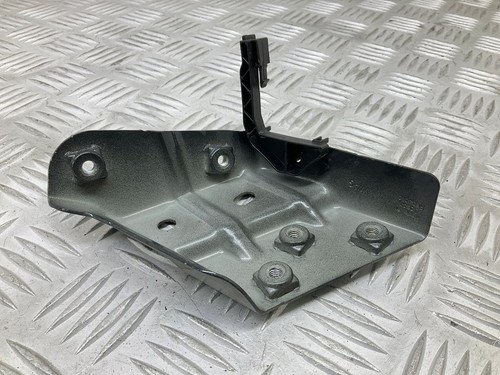 Volkswagen Touareg II 2012 Rechts Halterung Kotflügel 7P6821152A MJA95370