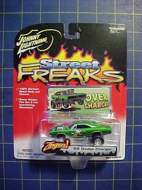 JOHNNY LIGHTNING ZINGERS GREEN '69 DODGE CHARGER! OVER CHAGED! NIP