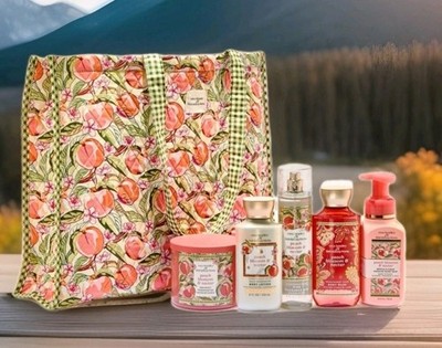 Vera Bradley x Bath & Body Works Pfirsichblütennektar Geschenkset Tragetasche Paket  