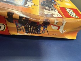 LEGO 6042 Castle Lion Knights Dungeon Hunters New Sealed from 1990 Free Shipping