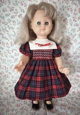 poupée Émilie Janvier 1988  Modes et Travaux. Tenue d'origine 