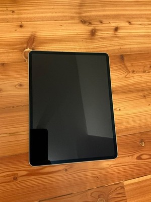Apple iPad Air 13-7. Gen. 256GB, Wifi-Rest-Garantie M3-Chip/Smart Folio