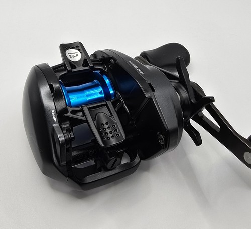 Shimano SLX DC 70 XG Baitcast Reel Right Hand from Japan - Picture 13 of 15