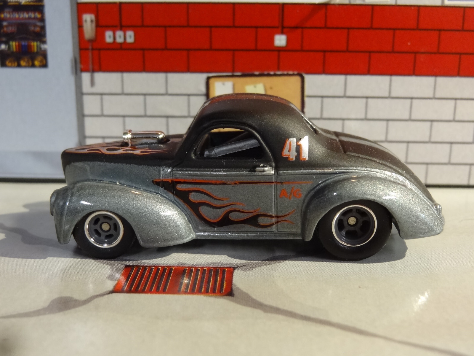 Picture 2 of 6