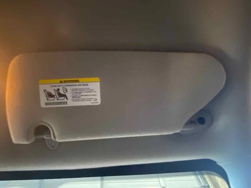 Used Right Sun Visor fits: 2006 Dodge Dakota Extended Cab 4 Dr Right Grade A Foto 2 de 4