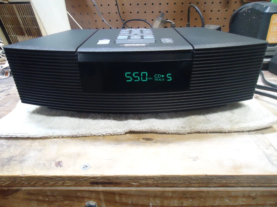 BOSE WAVE AWRC-1G GRADO A ESTADO. /CD/AM/FM/AUX/CON NUEVO MANDO A DISTANCIA BOSE Y ANTENA Foto 2 de 4