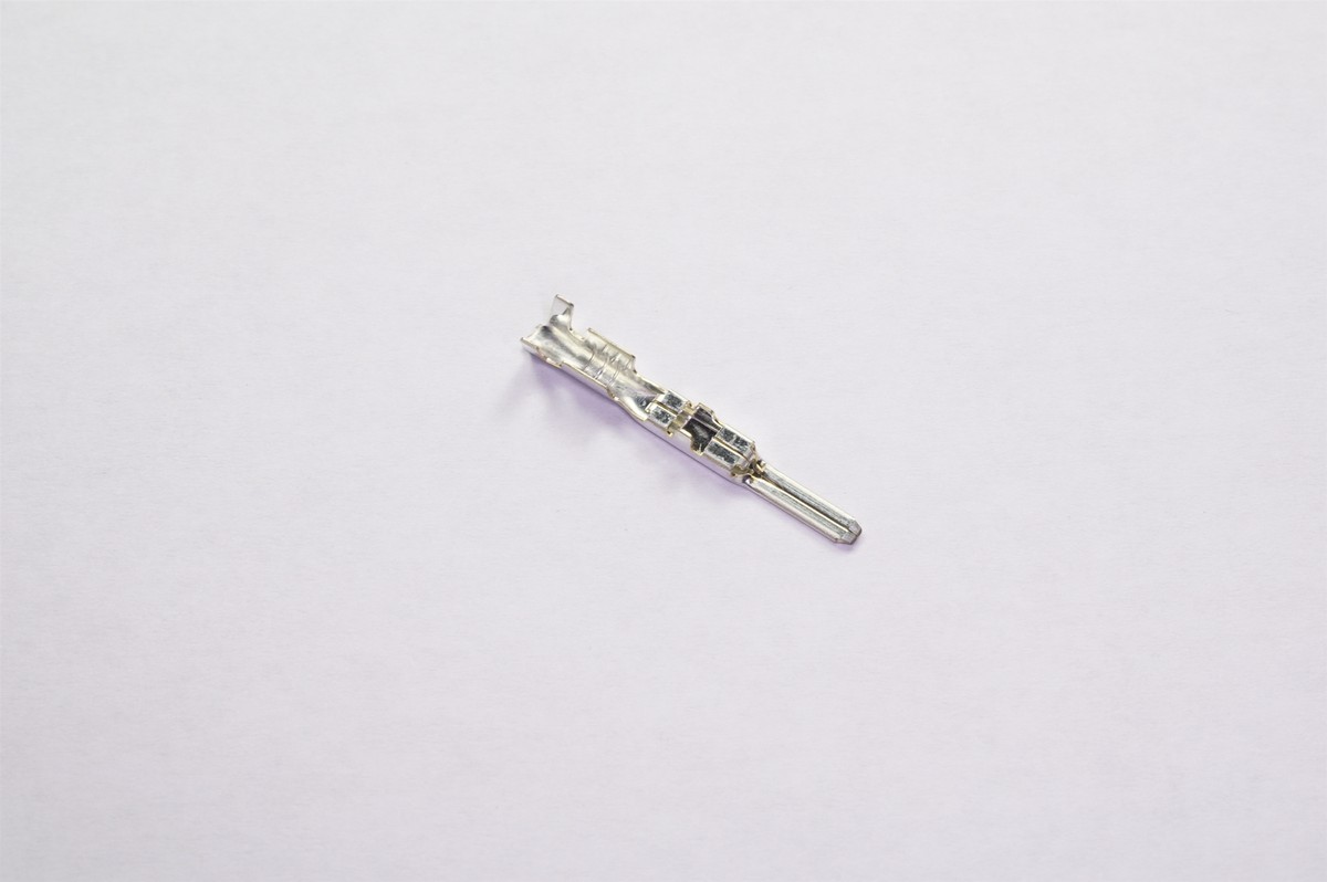 Lot of 4 8230-4282 Sumitomo Male Crimp Terminal 2.3mm .090