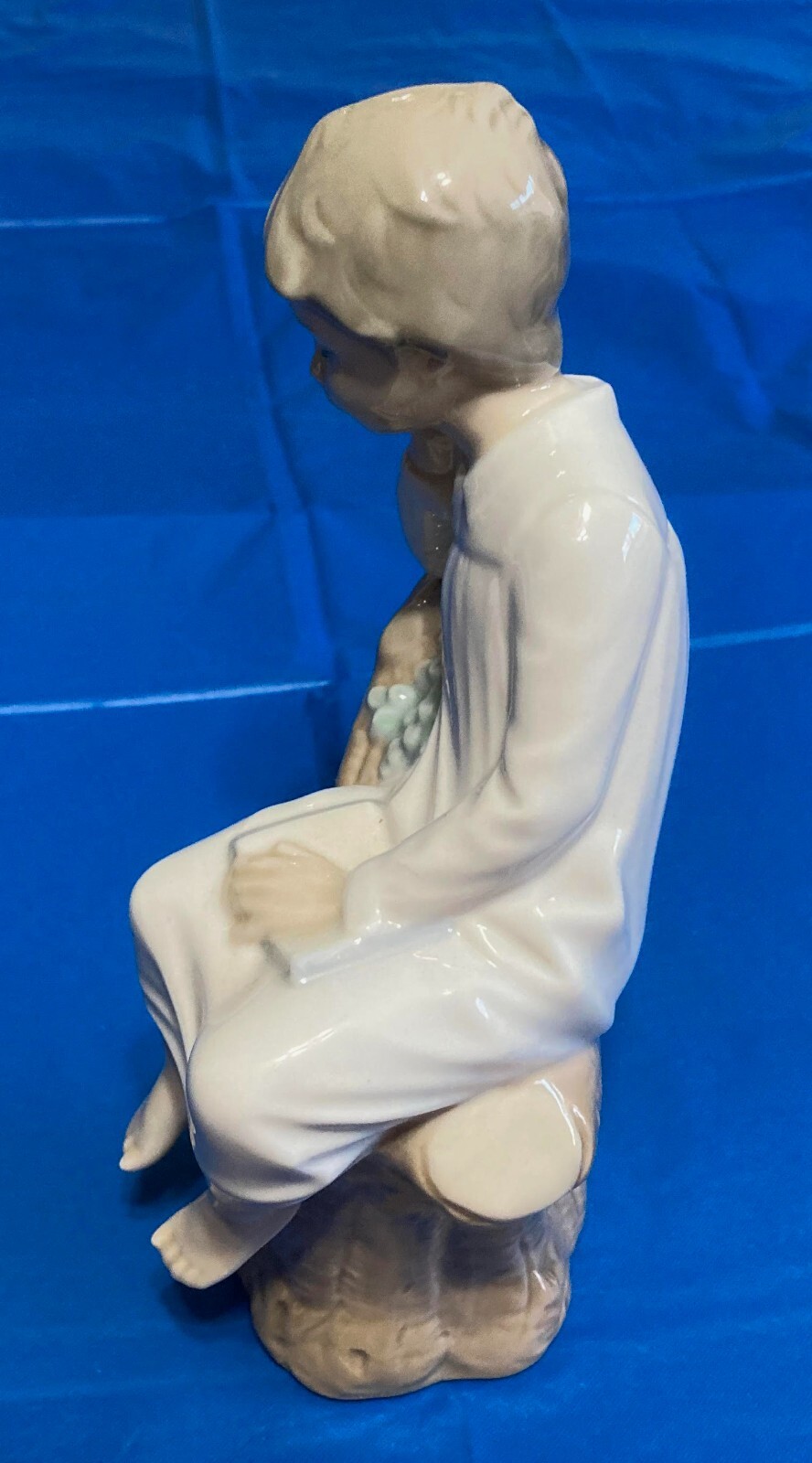 LLADRO FIGURINE THINKING BOY SITTING ON TREE STUMP READING eBay