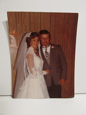 1980S VINTAGE FOUND PHOTOGRAPH COLOR ORIGINAL PHOTO WEDDING BRIDE & FATHER PIC